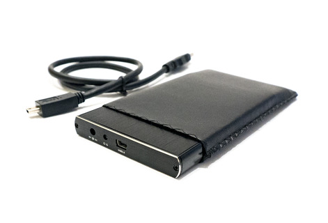 HDD-Laufwerk mit Hülle und USB-Kabel